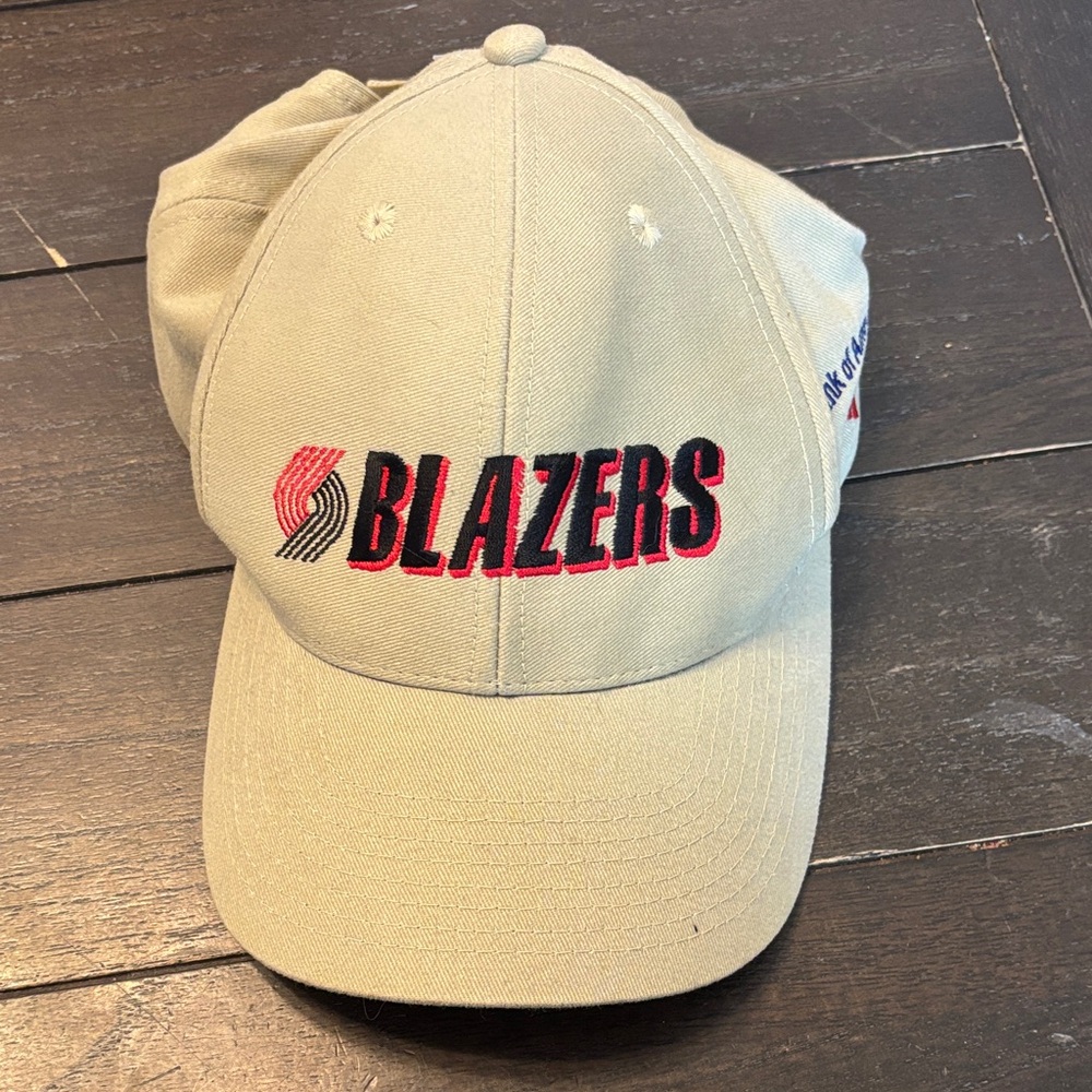 Collegiate Portland TrailBlazers Embroidered Cap